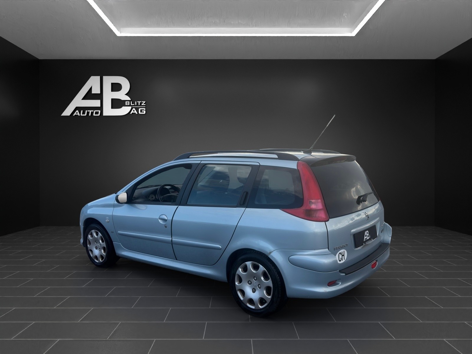 PEUGEOT 206 SW 1.6 16V XS-image-2