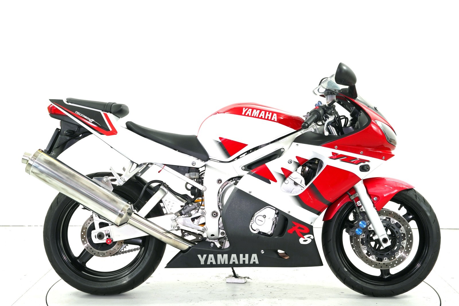 YAMAHA YZF-R6-showroom-element-3