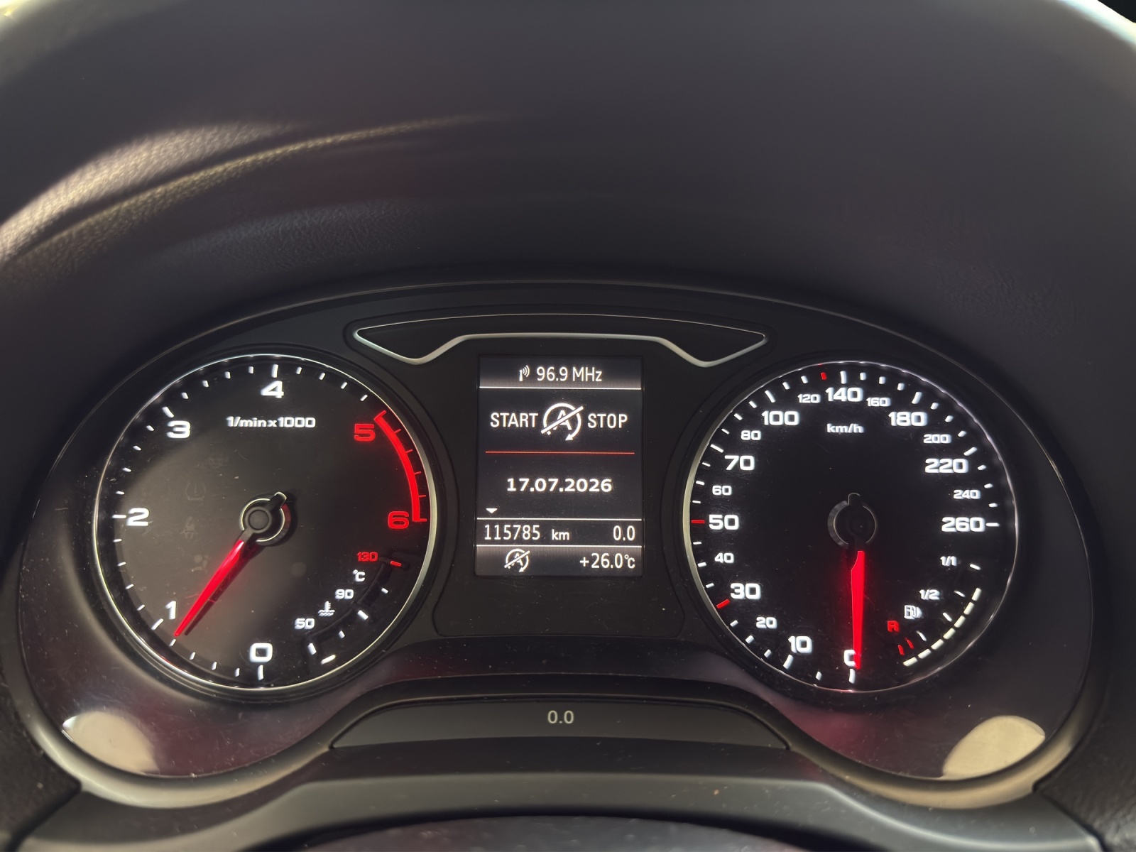 AUDI A3 Limousine 2.0 TDI Ambition-image-13