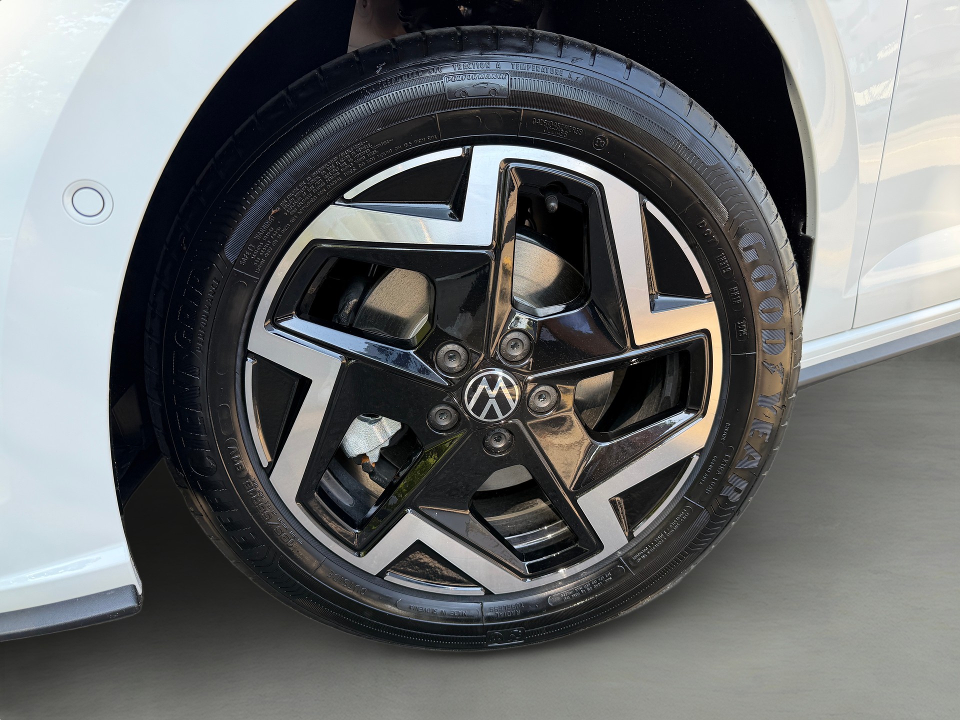 VW Polo 1.0 TSI R-Line DSG-image-7