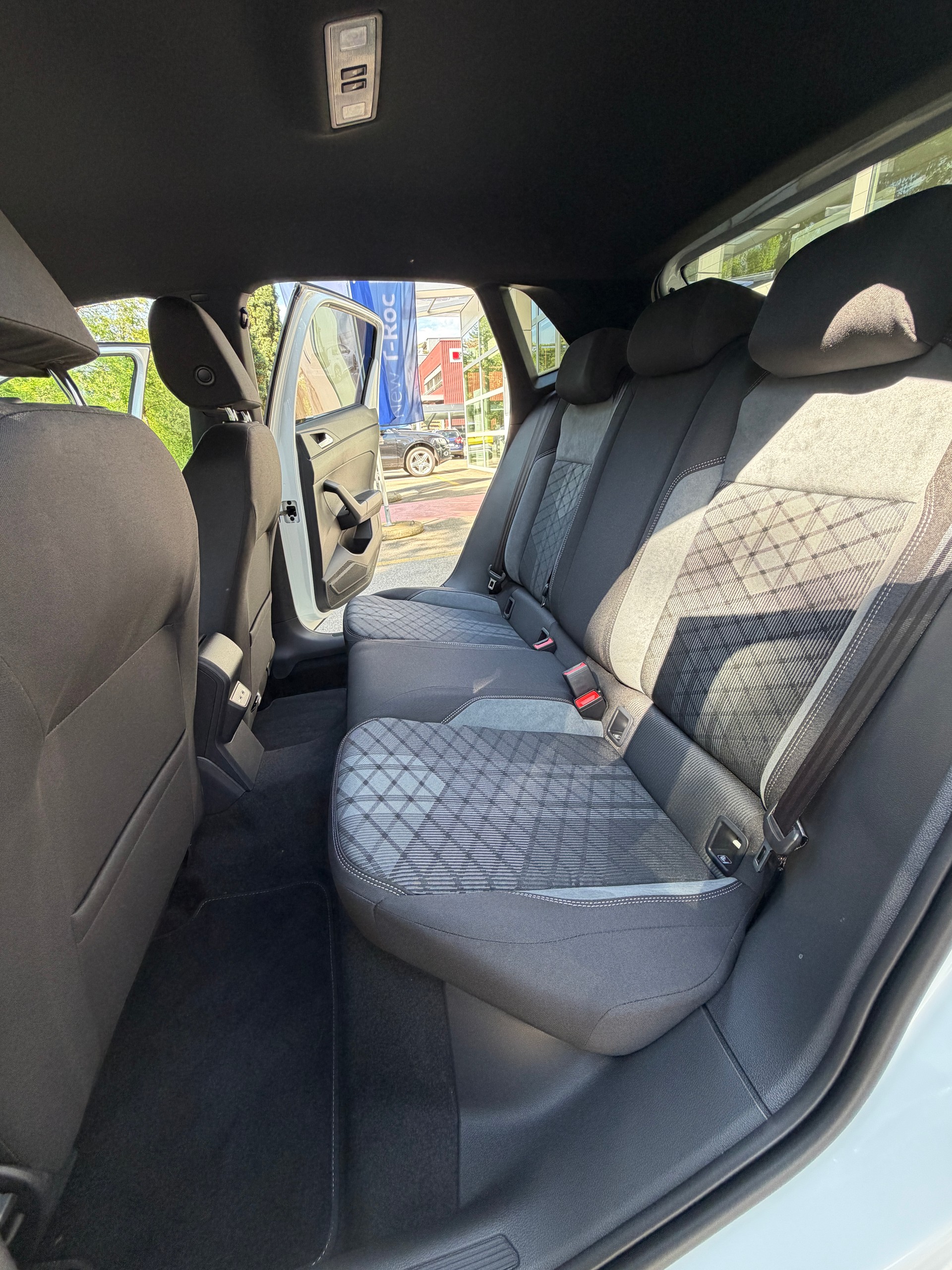 VW Polo 1.0 TSI R-Line DSG-image-12