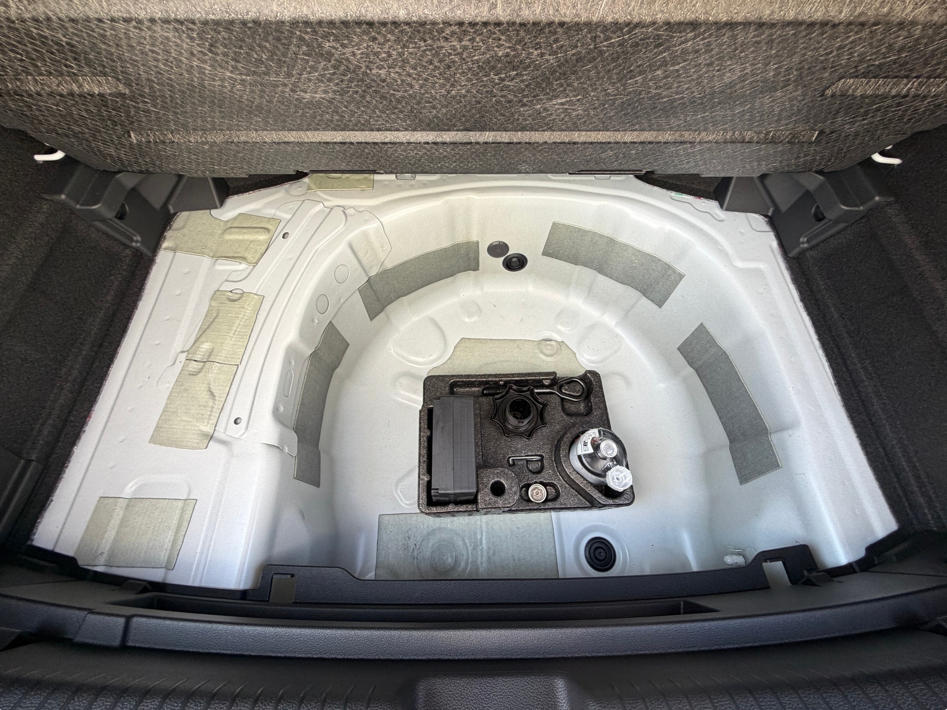 VW Polo 1.0 TSI R-Line DSG-image-24