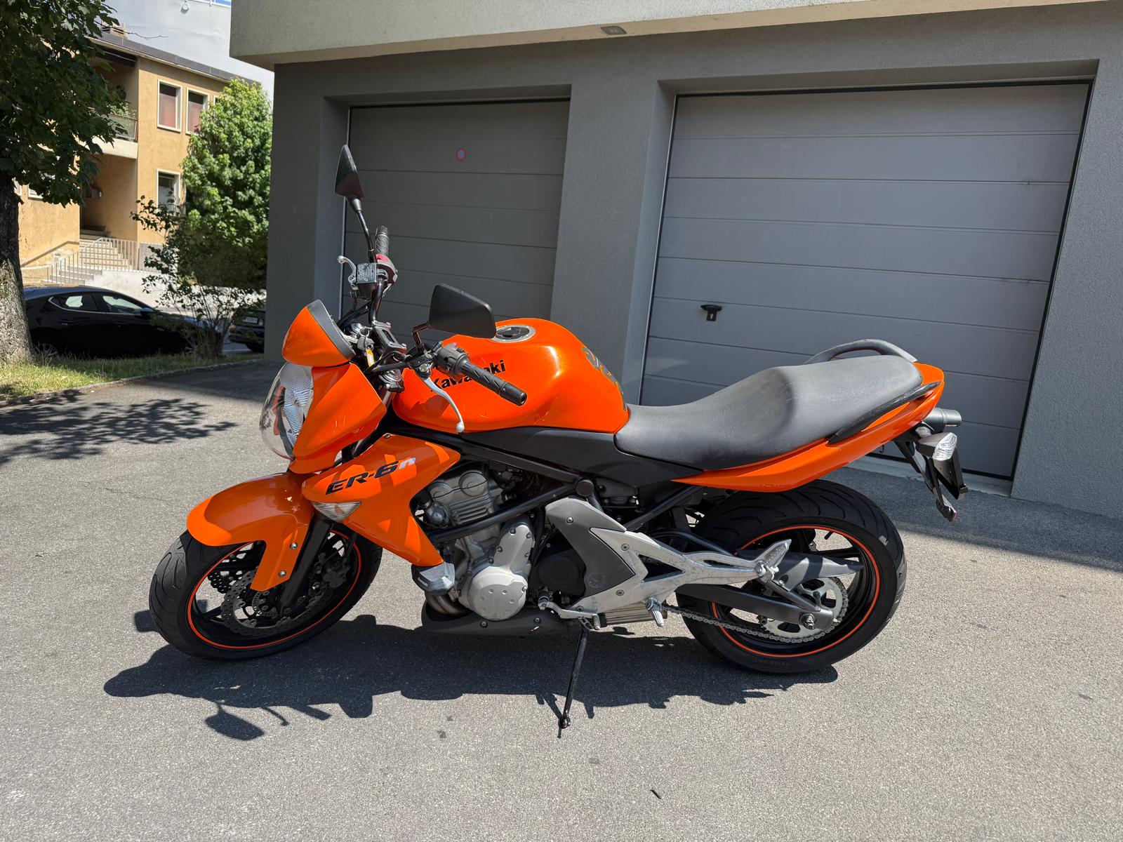 KAWASAKI ER-6 n ABS (25kW)-showroom-element-2