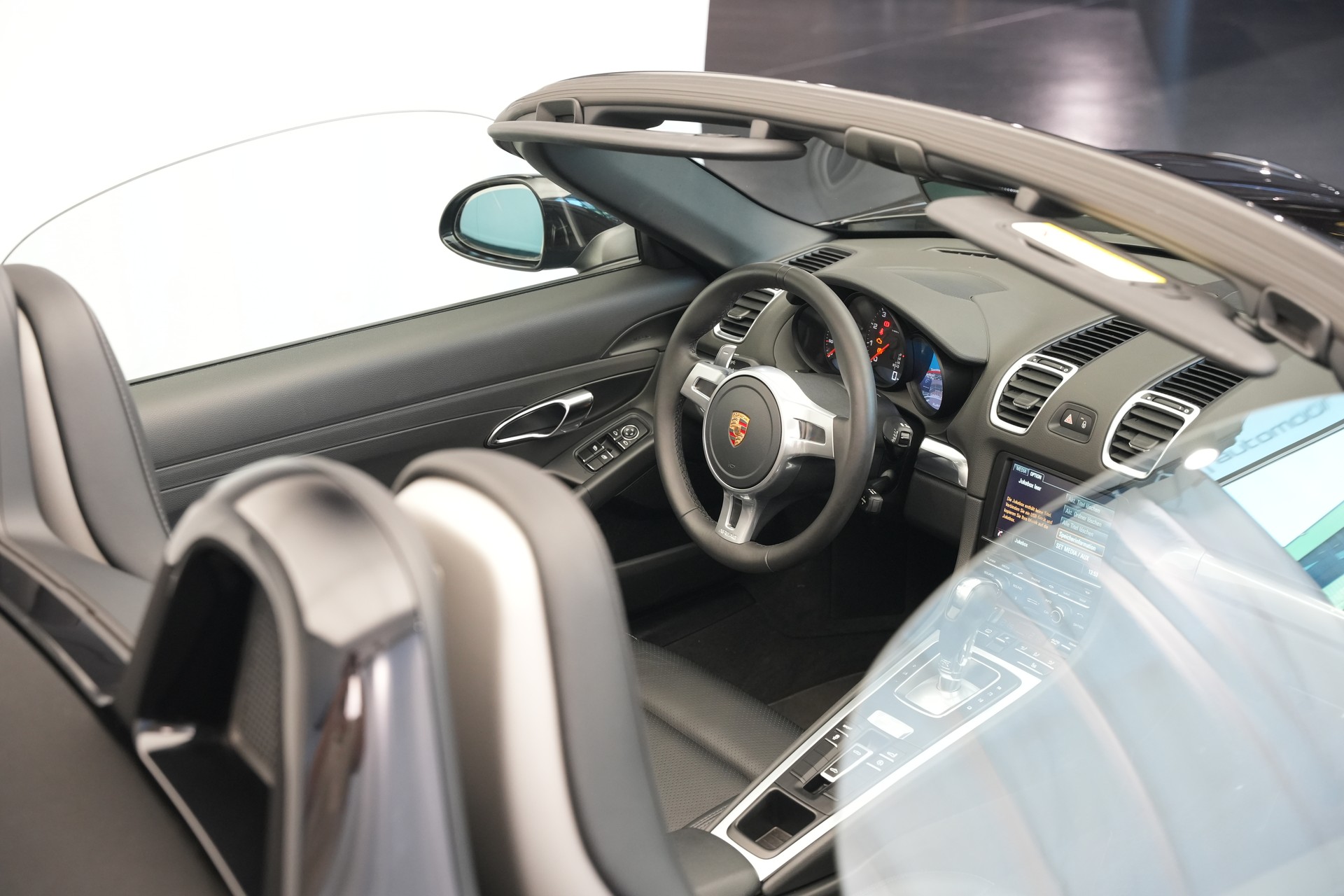 PORSCHE Boxster 2.7 Black Edition PDK *CH-Fahrzeug* *Approved*-image-40