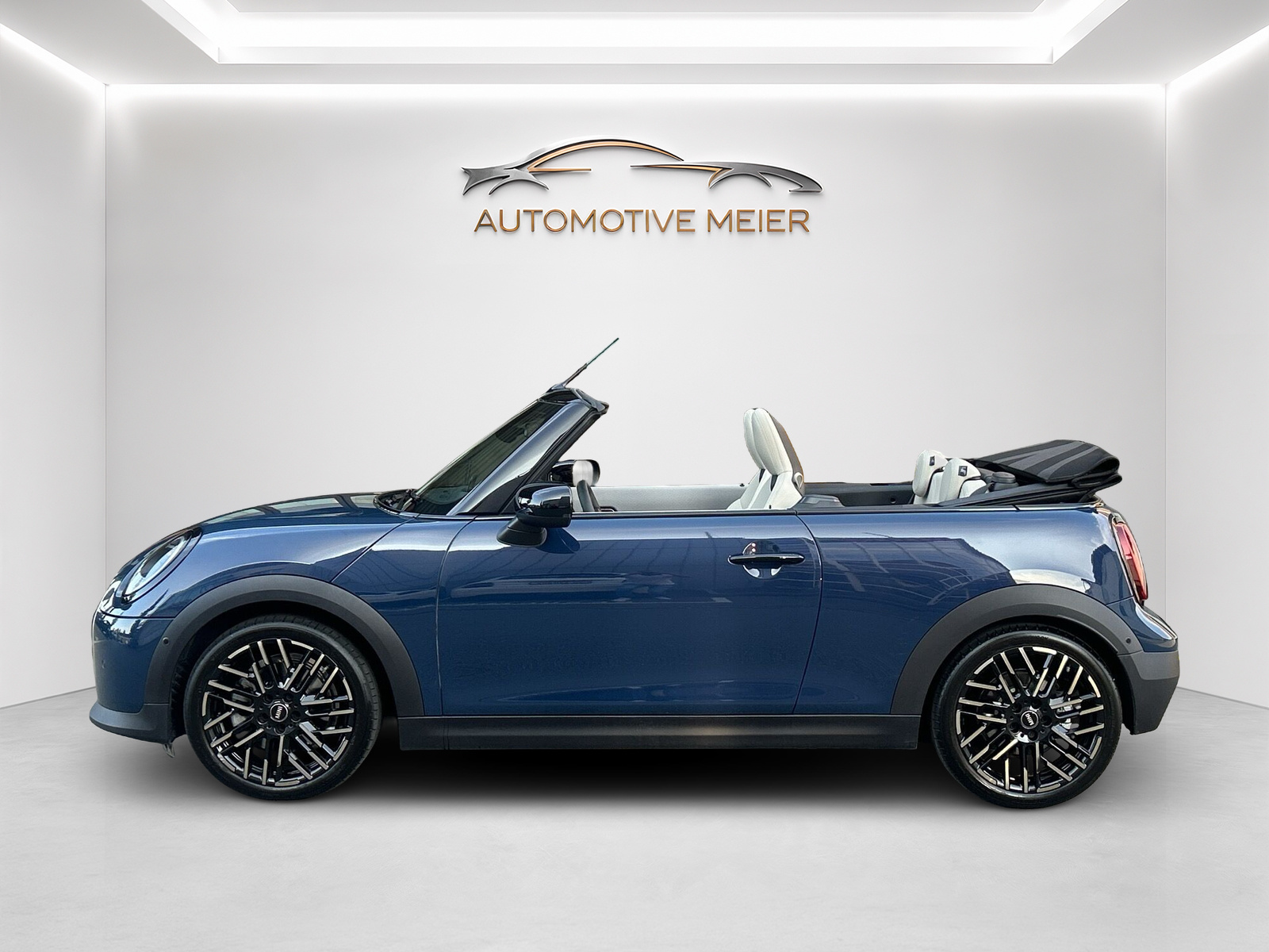 MINI Cooper C Cabriolet DKG -CH Fahrzeug mit Gratisservice und Werksgarantie*-showroom-element-1