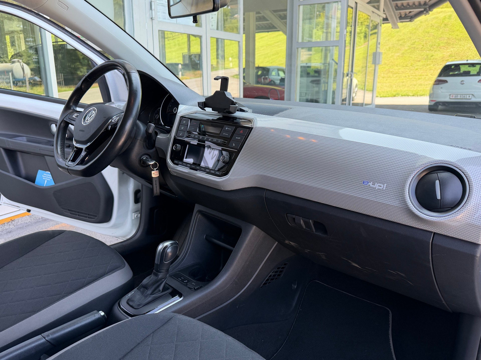 VW e-Up-image-11