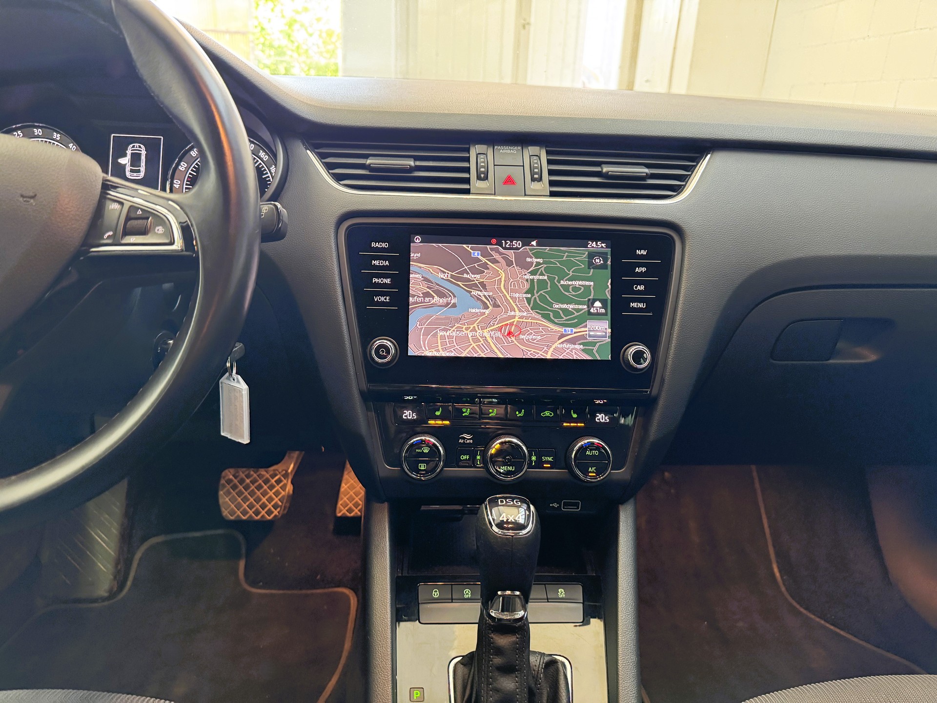 SKODA Octavia Combi 2.0 TDI Style 4x4 DSG-image-7