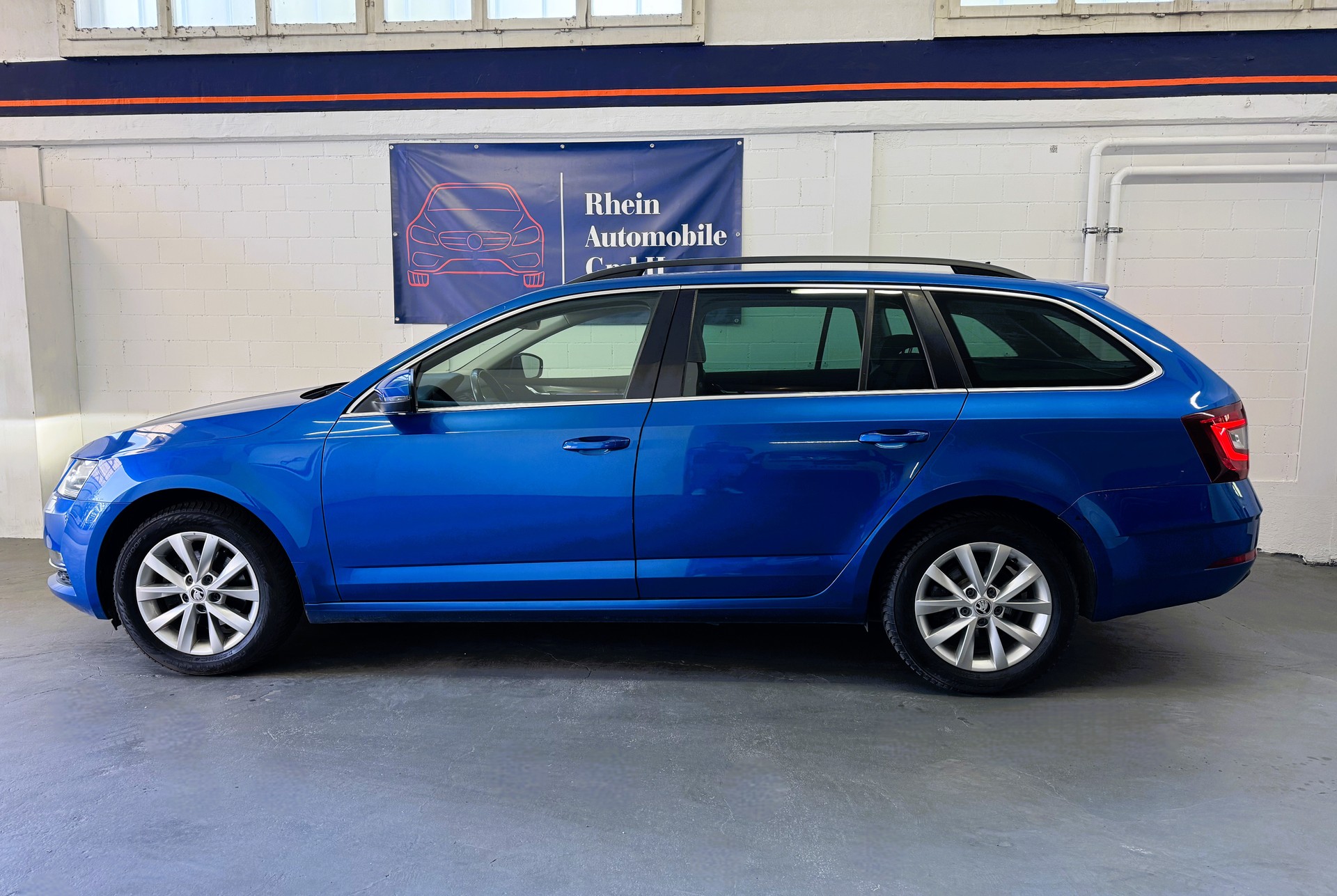 SKODA Octavia Combi 2.0 TDI Style 4x4 DSG-image-2