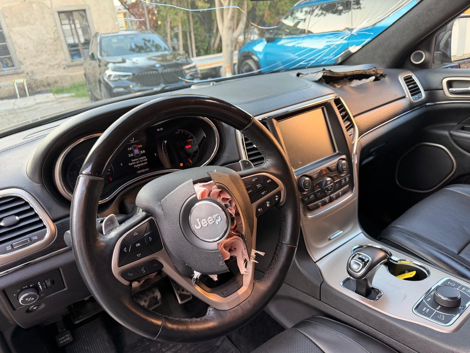 JEEP Grand Cherokee 3.0 CRD Summit Automatic-image-6