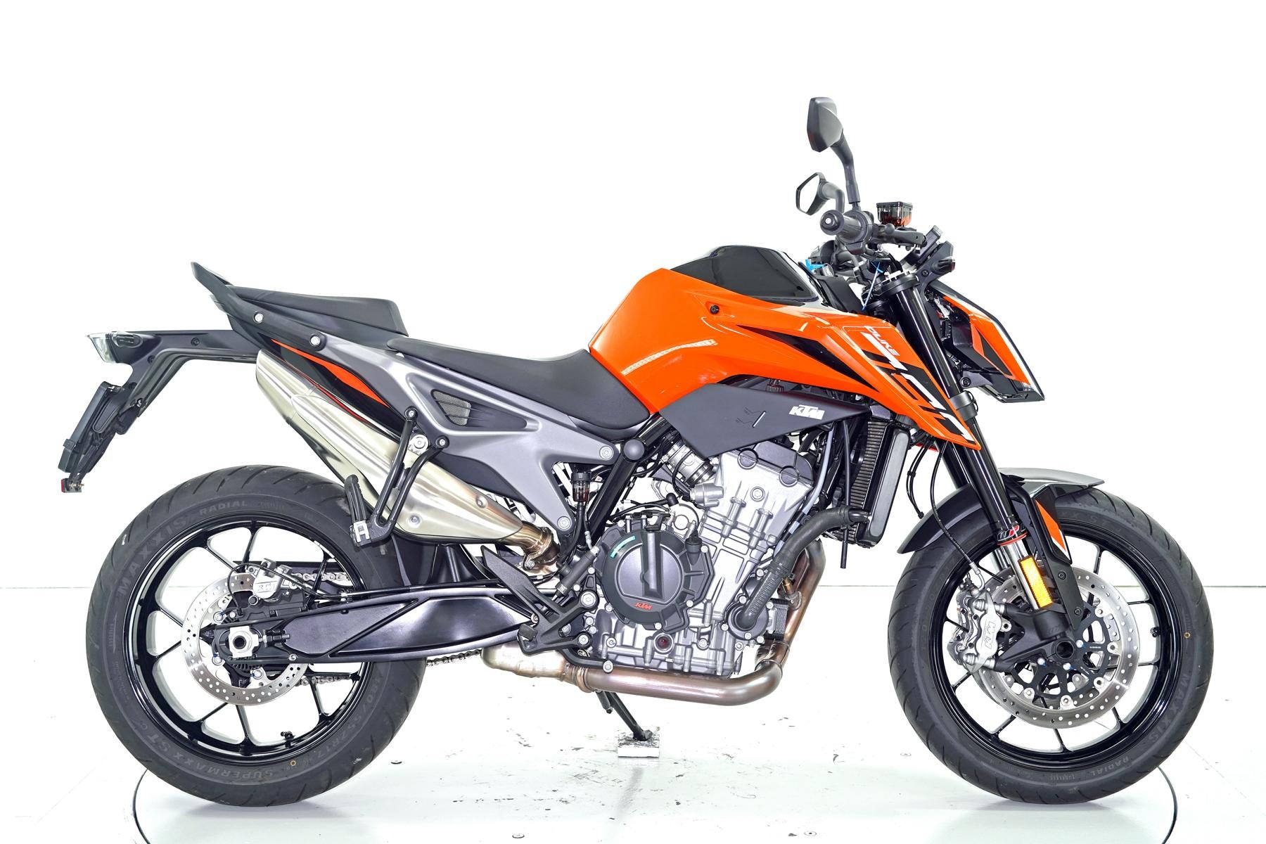 KTM 790 dUKE-showroom-element-3