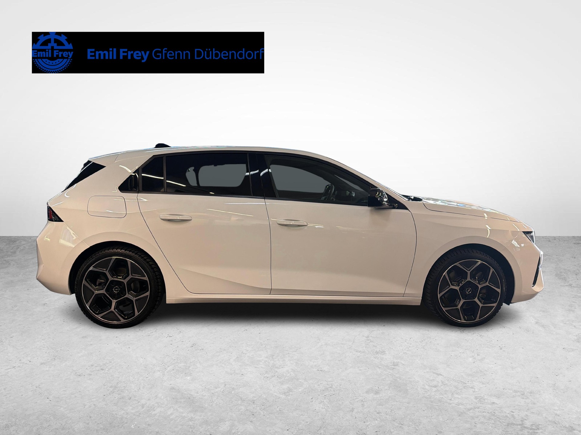 OPEL Astra 1.6 T PHEV 180 Swiss Premium-image-6