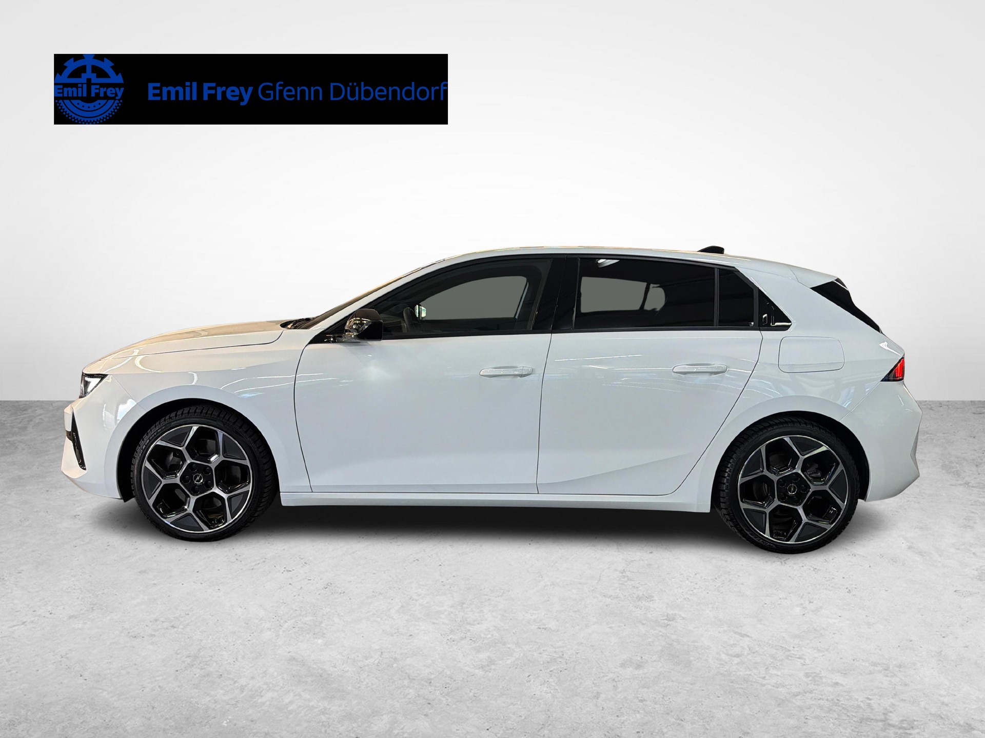 OPEL Astra 1.6 T PHEV 180 Swiss Premium-image-2