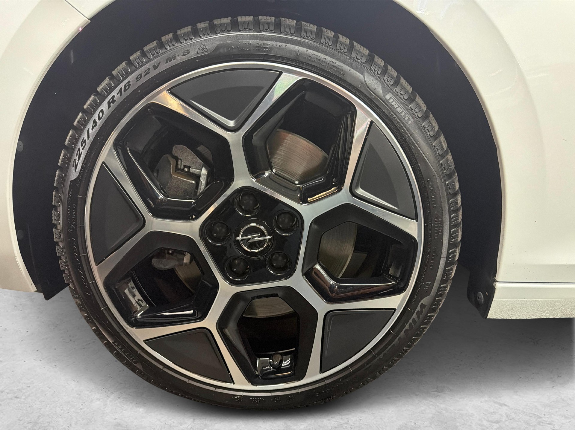 OPEL Astra 1.6 T PHEV 180 Swiss Premium-image-14