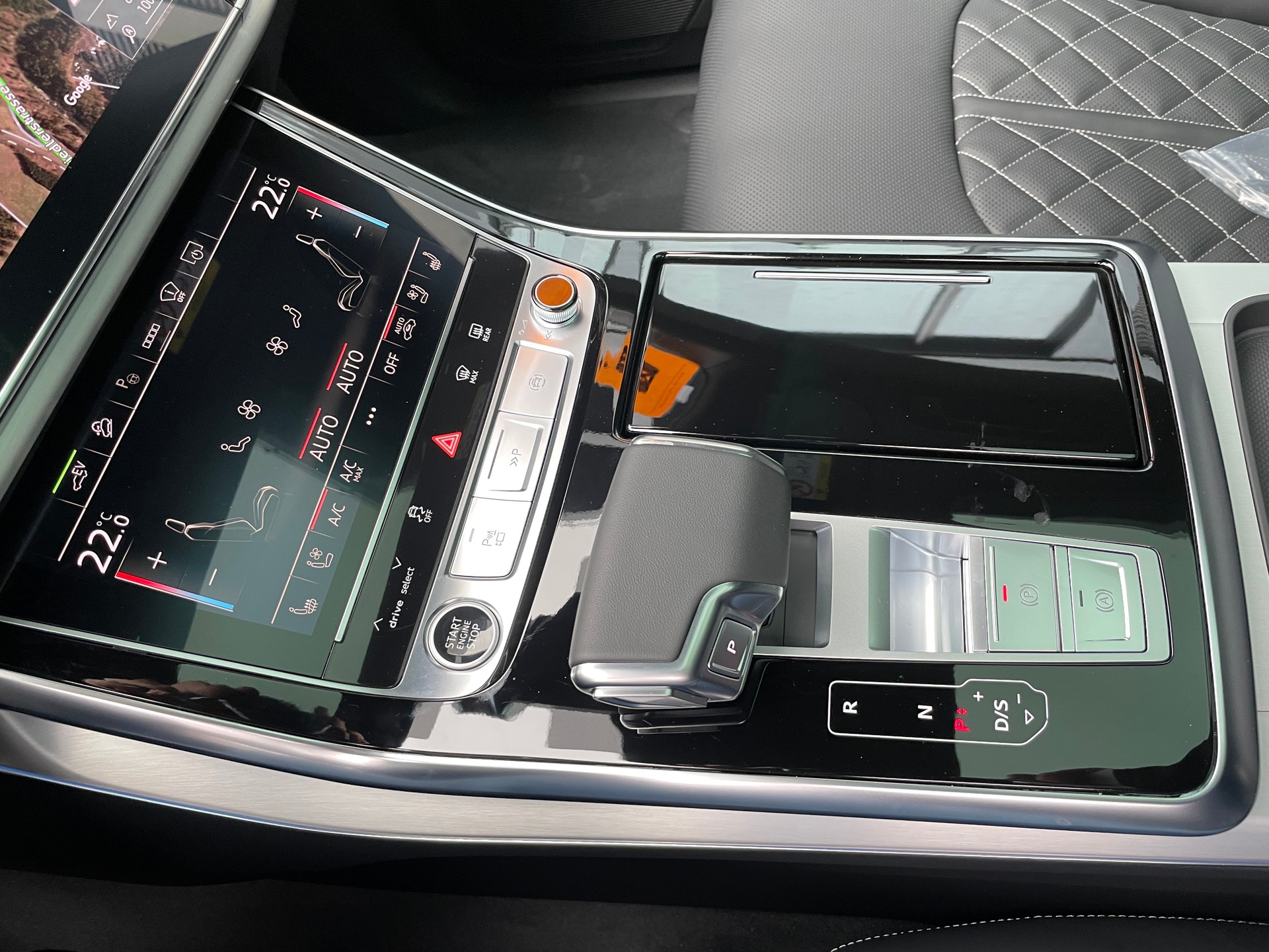 AUDI Q8 60 TFSI e quattro PHEV tiptronic-image-22