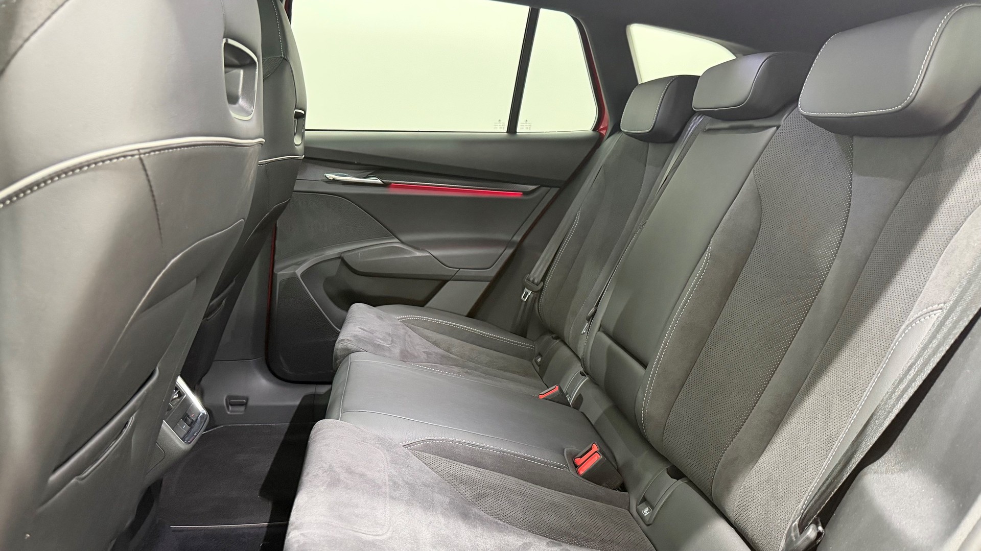 SKODA Enyaq iV 80x SportLine-image-5
