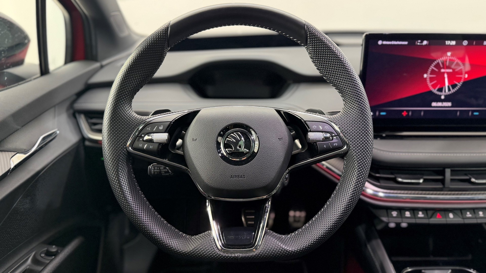 SKODA Enyaq iV 80x SportLine-image-9
