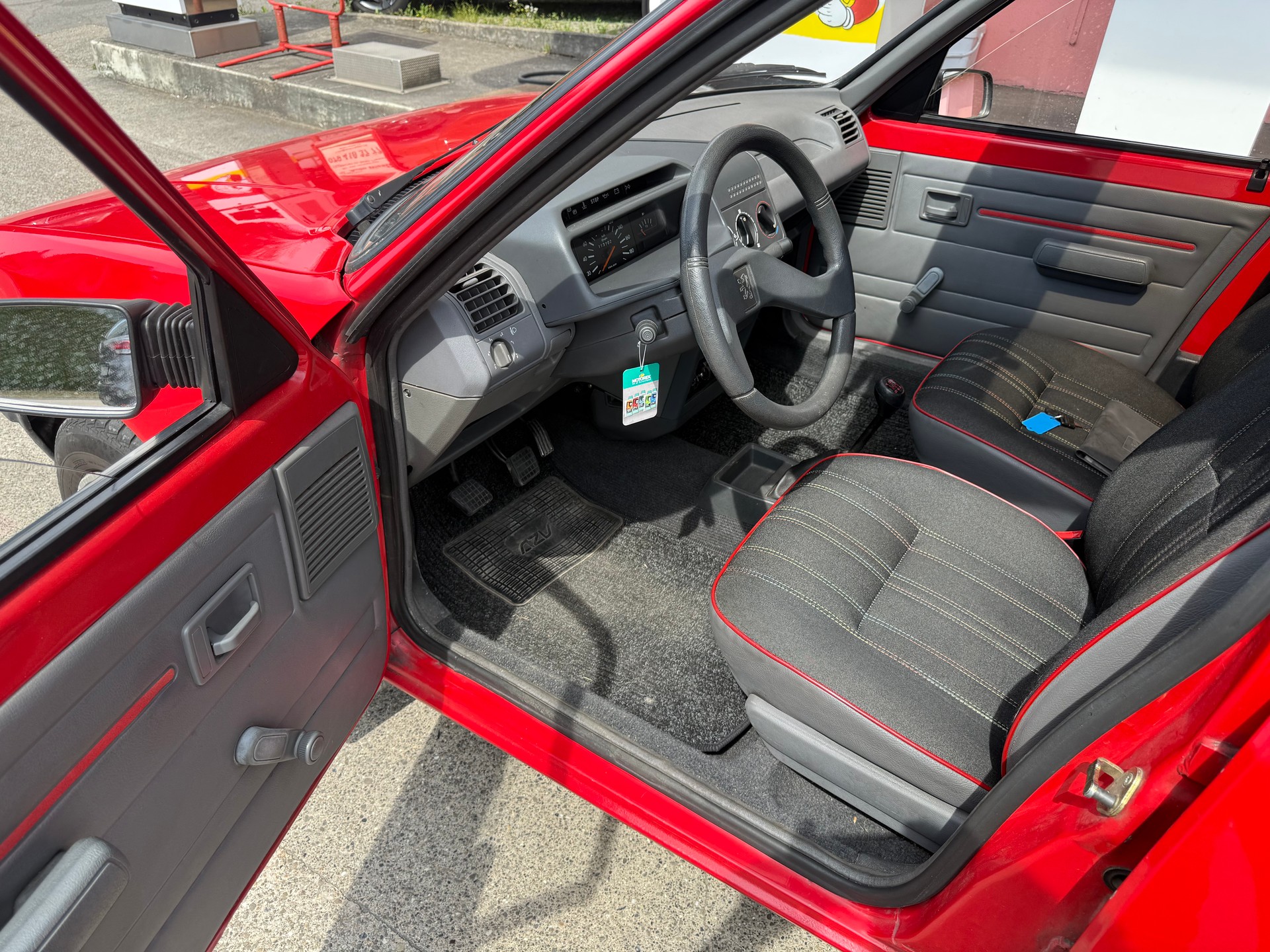 PEUGEOT 205 1.1 Look-image-13