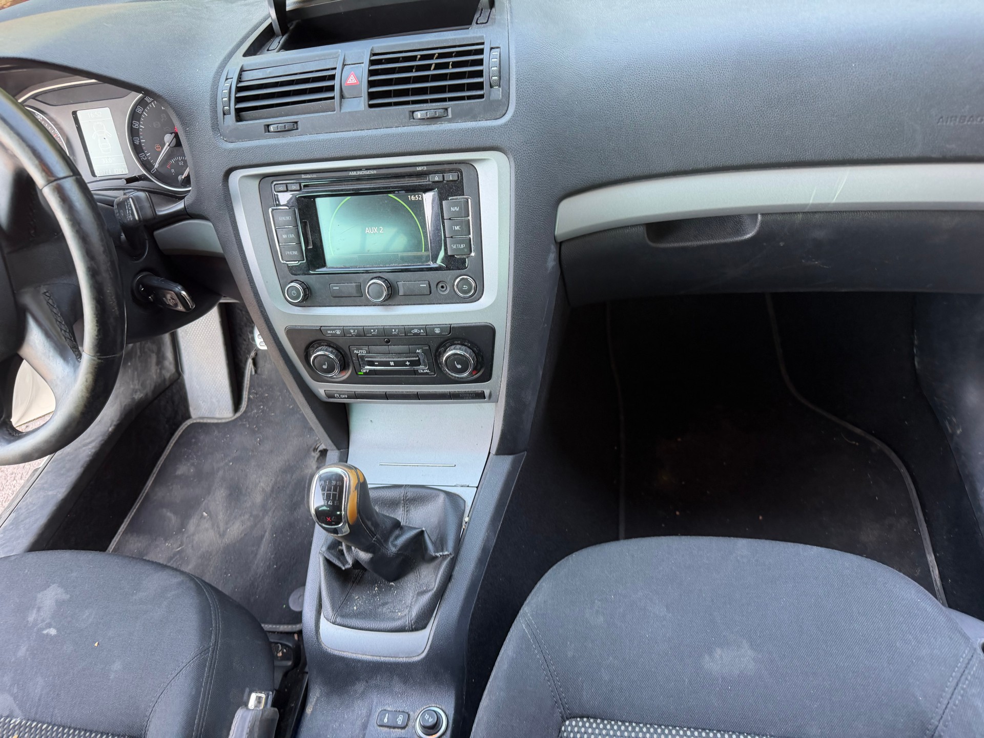 SKODA Octavia Combi 1.8 TSI Ambition 4x4-image-4