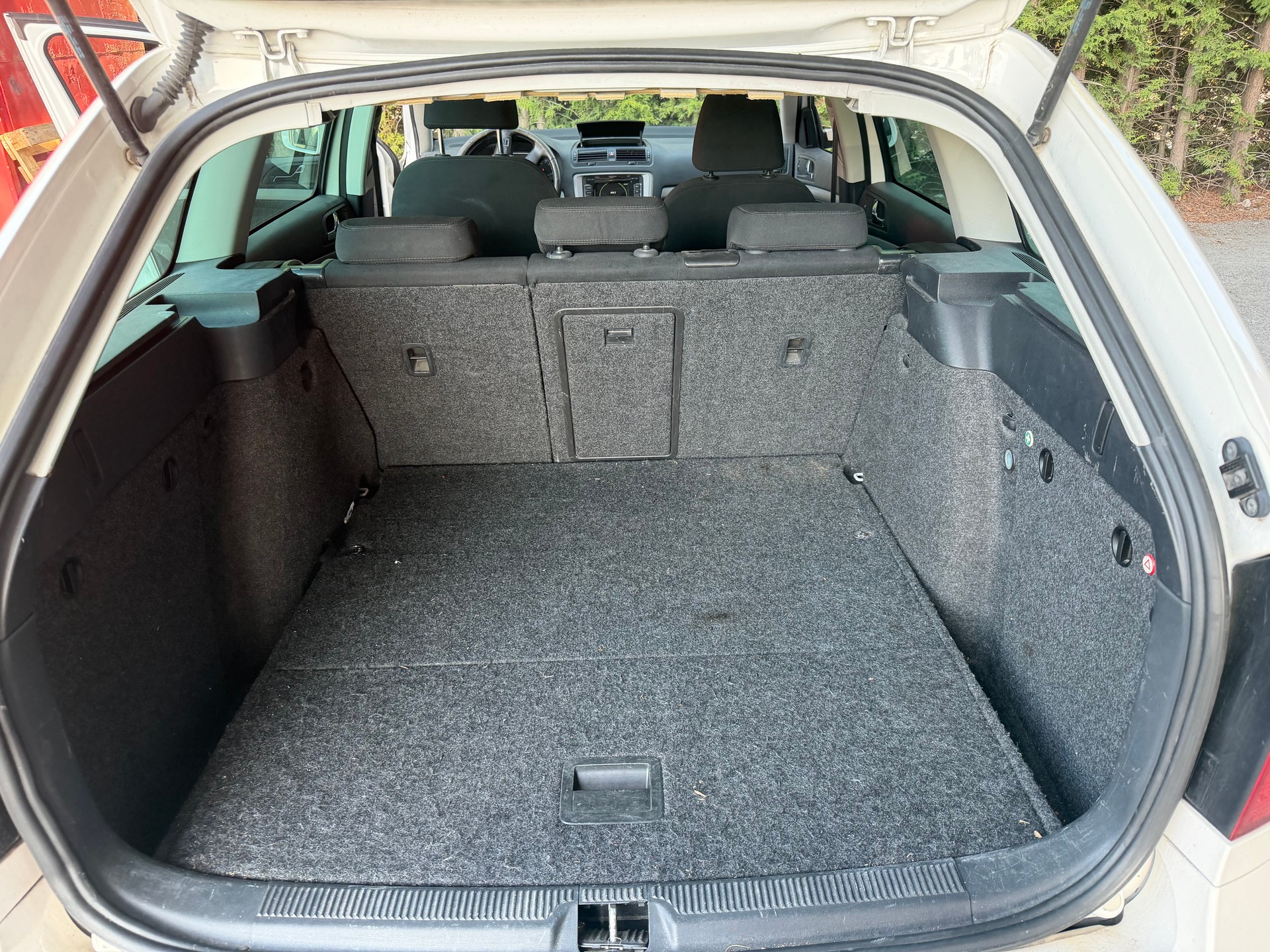 SKODA Octavia Combi 1.8 TSI Ambition 4x4-image-8
