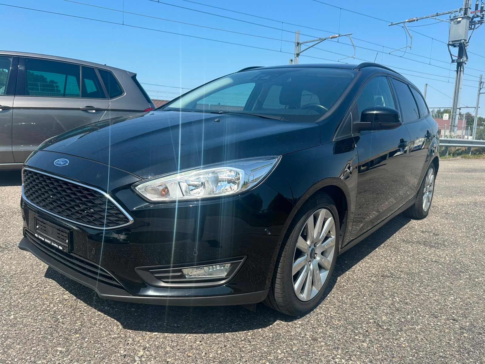 FORD Focus 1.0 SCTi Black Edition-image-0