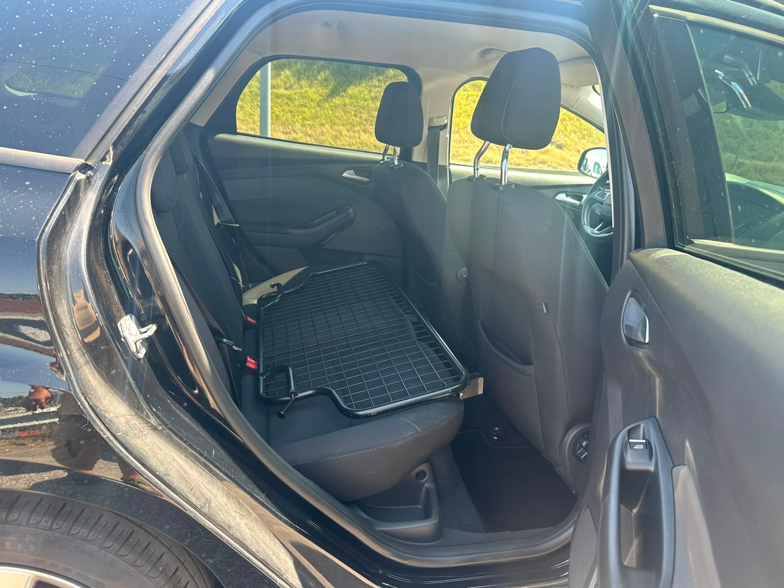 FORD Focus 1.0 SCTi Black Edition-image-7