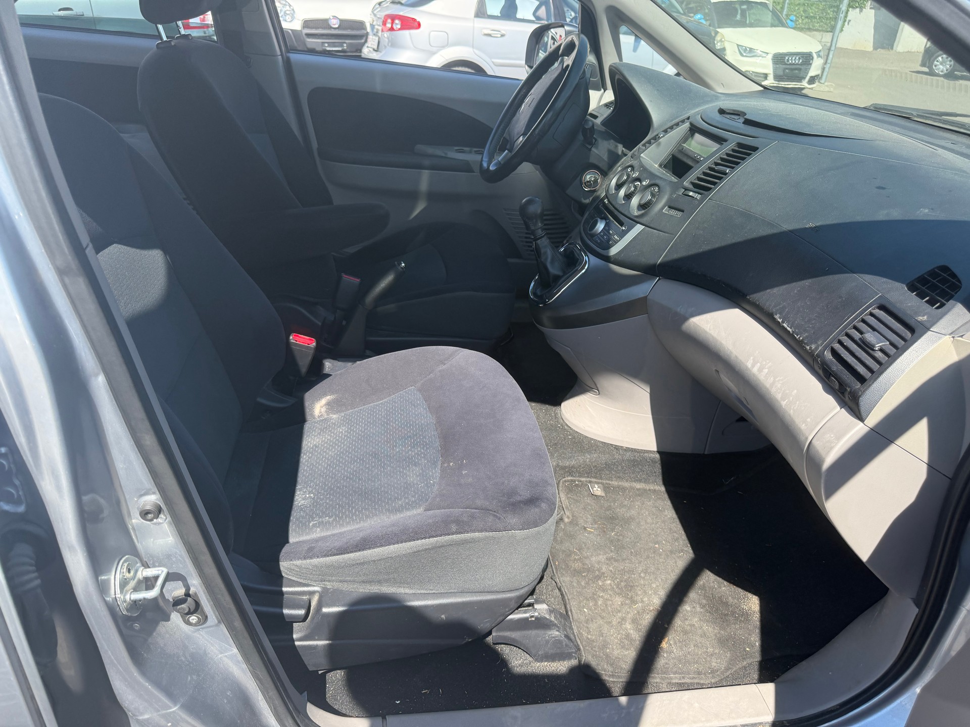 MITSUBISHI Grandis 2.0 16V DID Inform-image-2