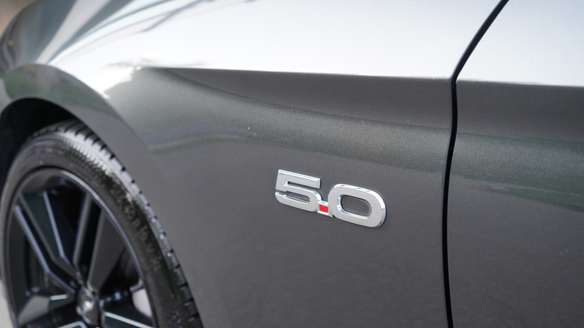 FORD Mustang Fastback 5.0 V8 GT Automat-image-15