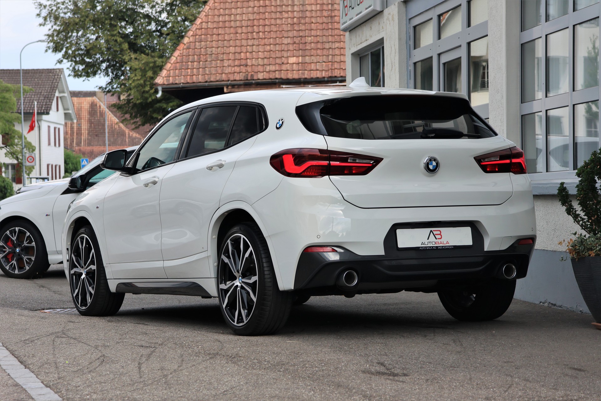 BMW X2 xDrive 20d M Sport Steptronic (CH)-showroom-element-2