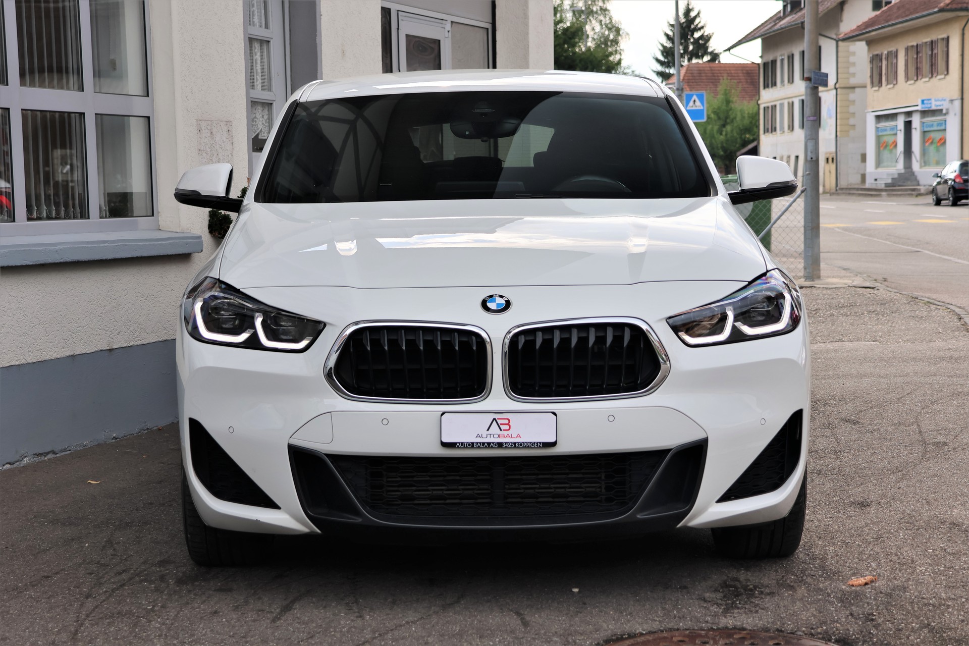 BMW X2 xDrive 20d M Sport Steptronic (CH)-showroom-element-1