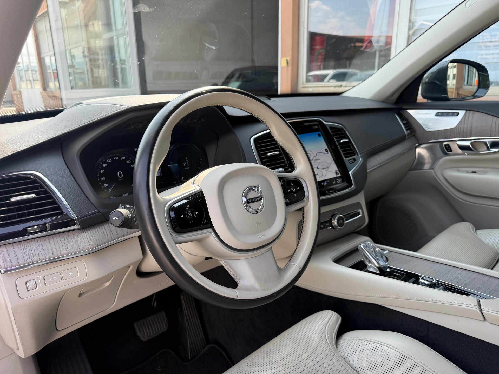 VOLVO XC90 T8 eAWD Inscription Geartronic-image-4