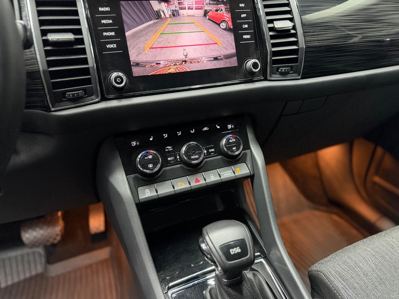 SKODA Kodiaq 1.5 TSI ACT Ambition | AHK 1.8T | Rückfahrkamera-image-15