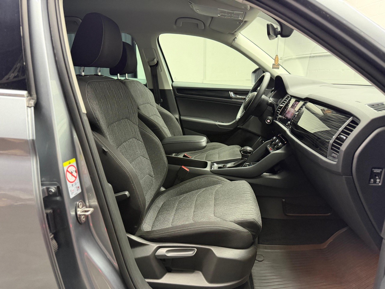SKODA Kodiaq 1.5 TSI ACT Ambition | AHK 1.8T | Rückfahrkamera-image-25