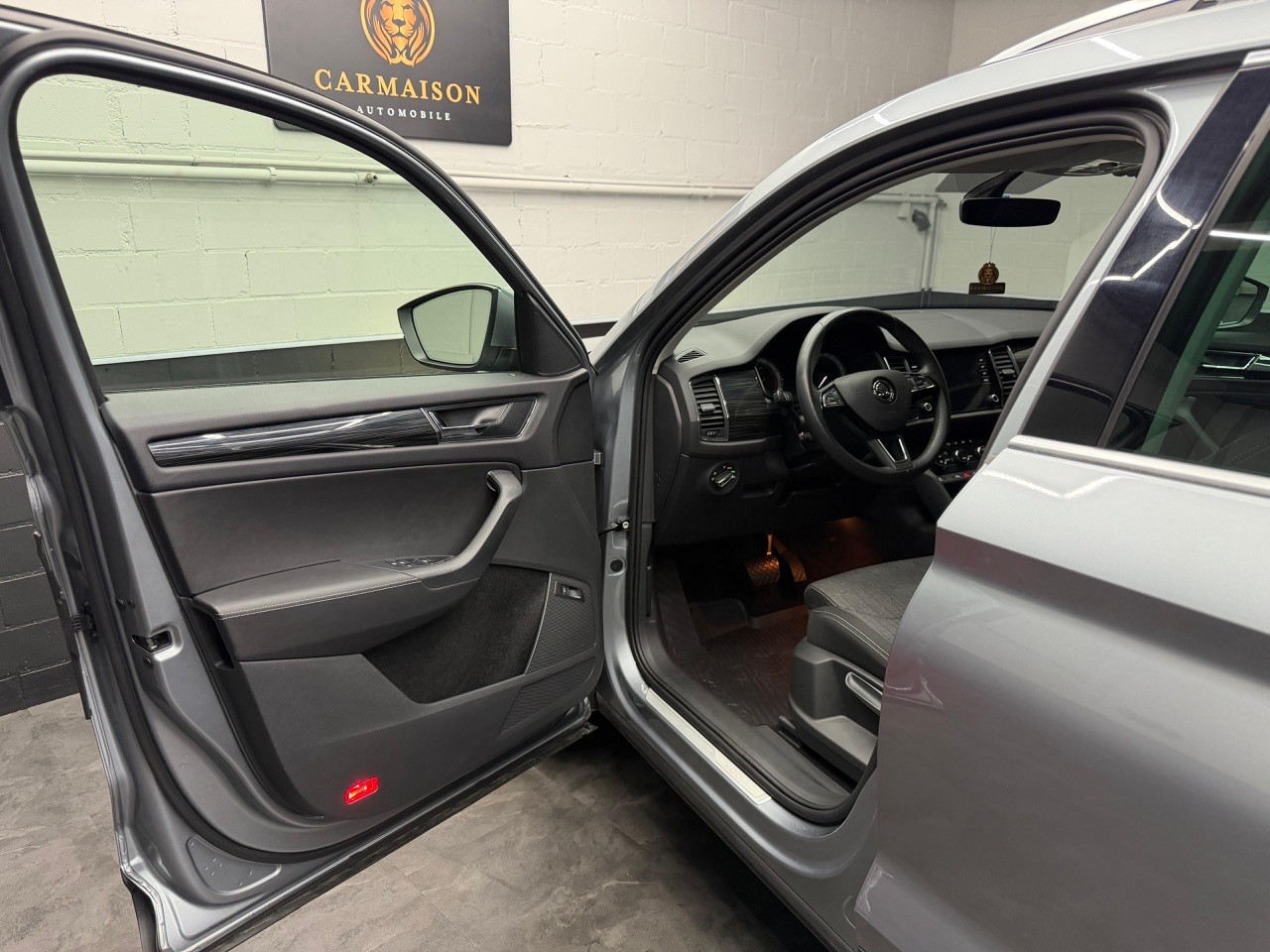 SKODA Kodiaq 1.5 TSI ACT Ambition | AHK 1.8T | Rückfahrkamera-image-11