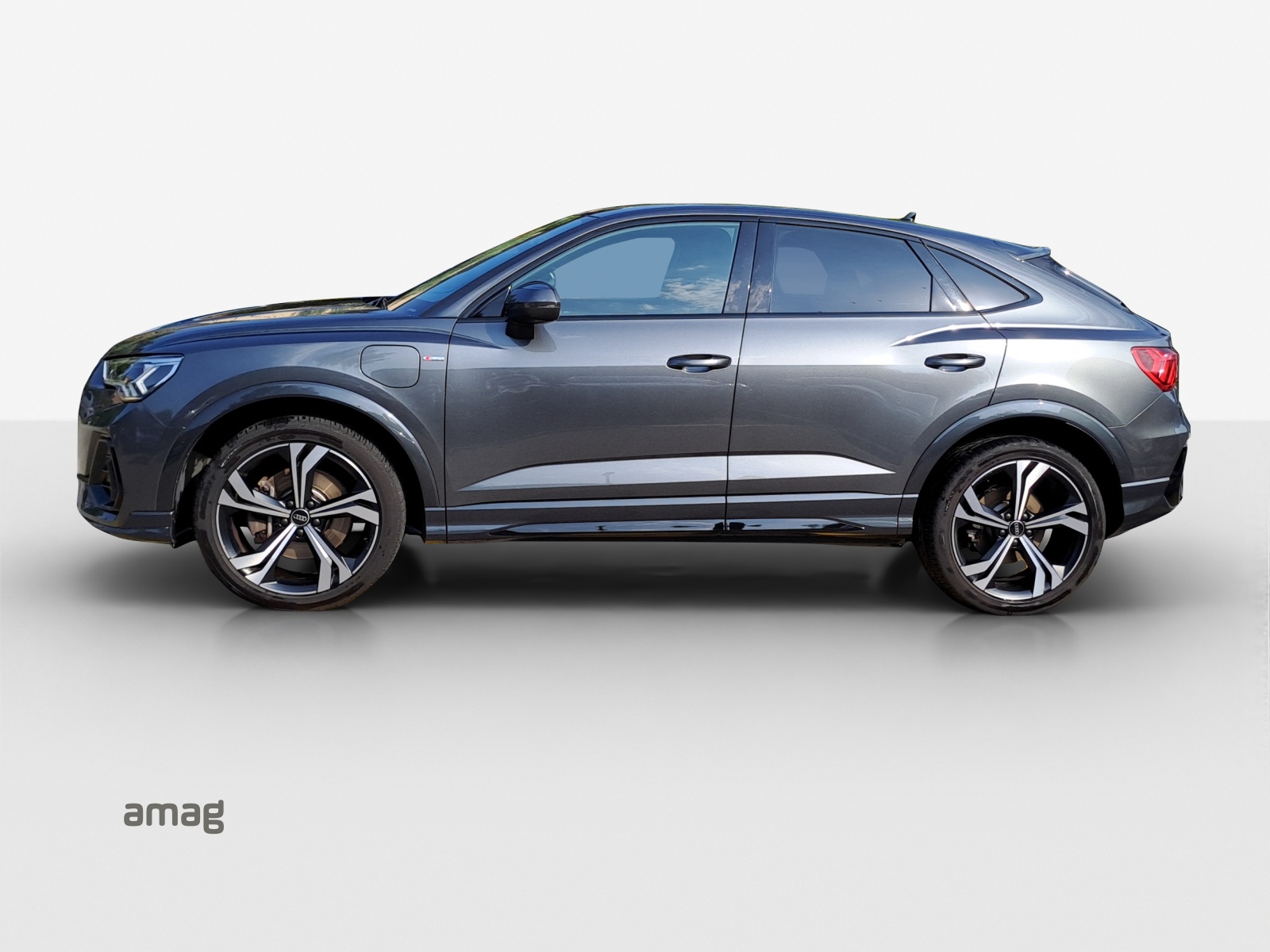 AUDI Q3 Sportback 45 TFSI e S line S-tronic-image-1