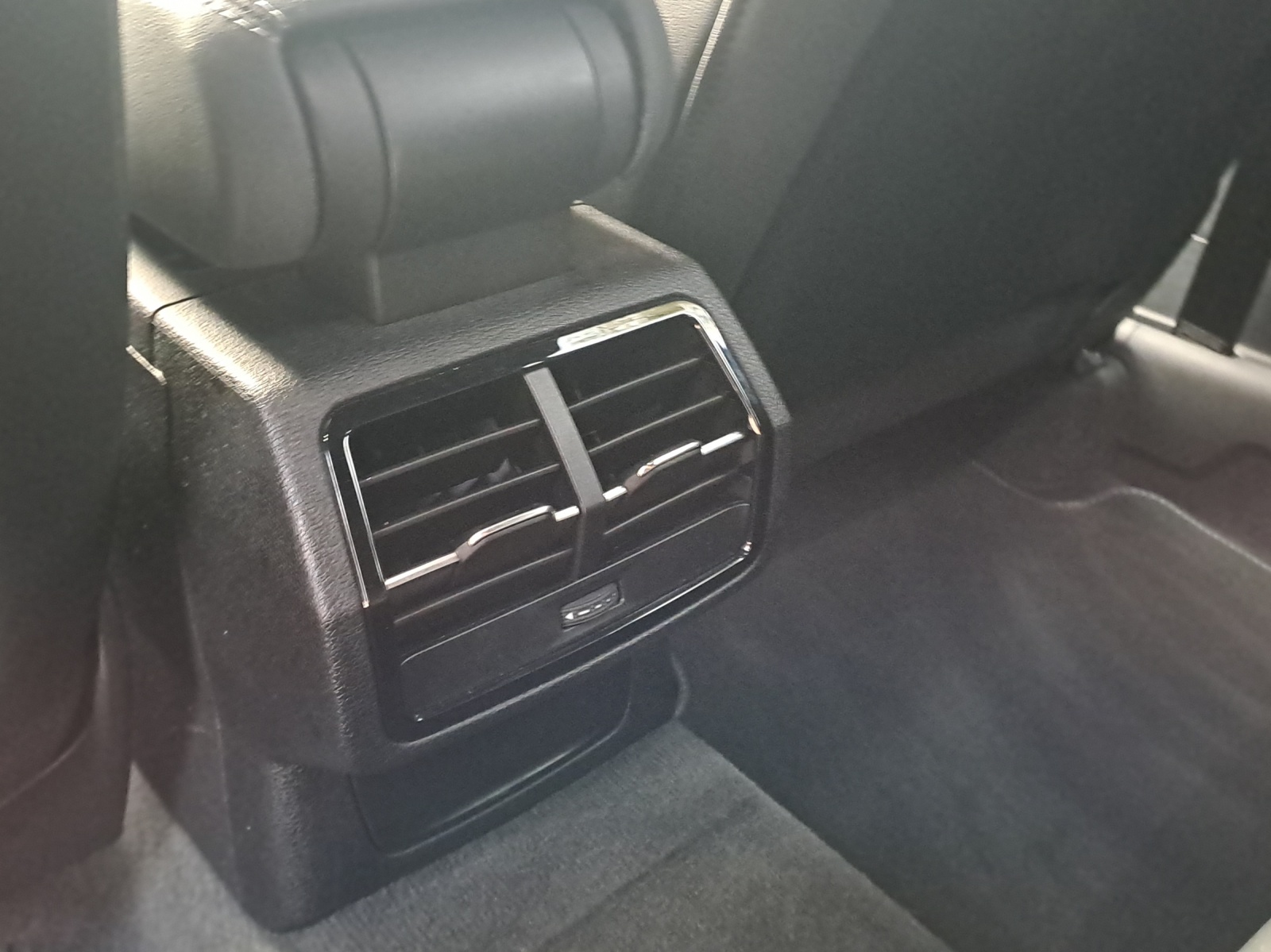 AUDI Q3 Sportback 45 TFSI e S line S-tronic-image-15