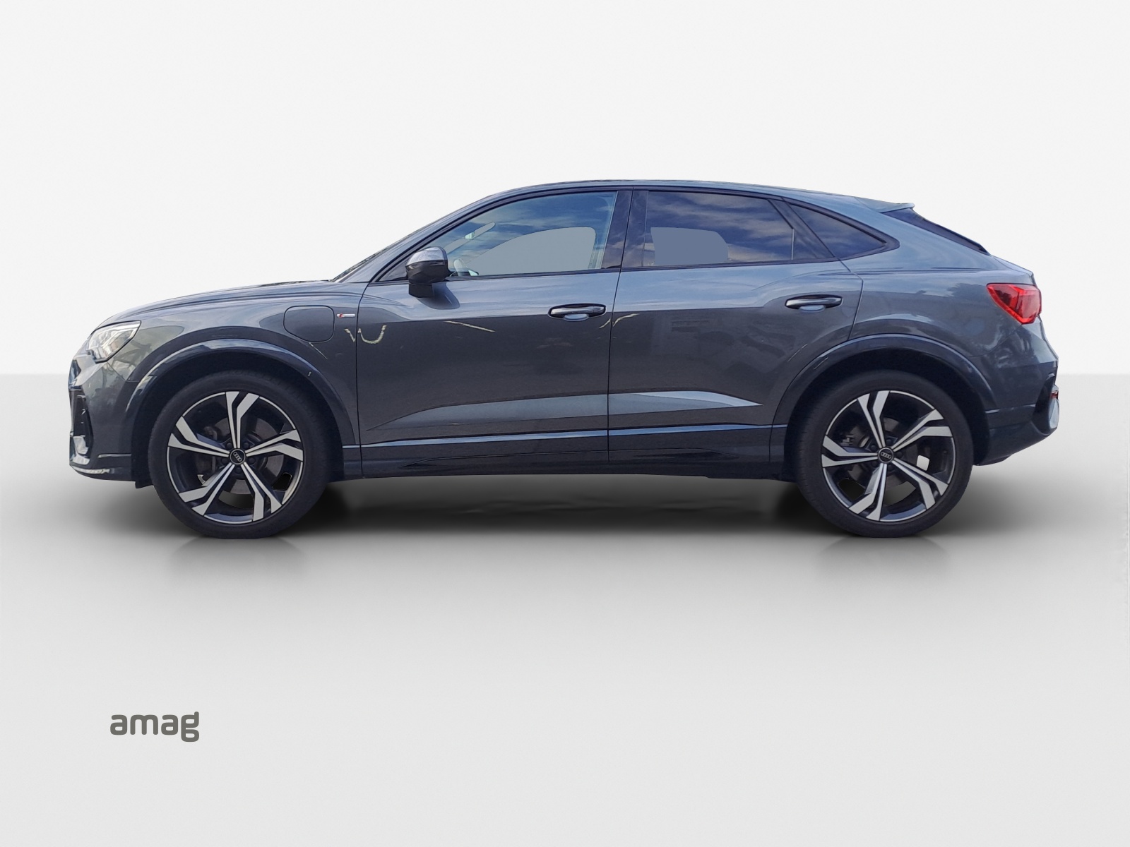 AUDI Q3 Sportback 45 TFSI e S line S-tronic-image-1