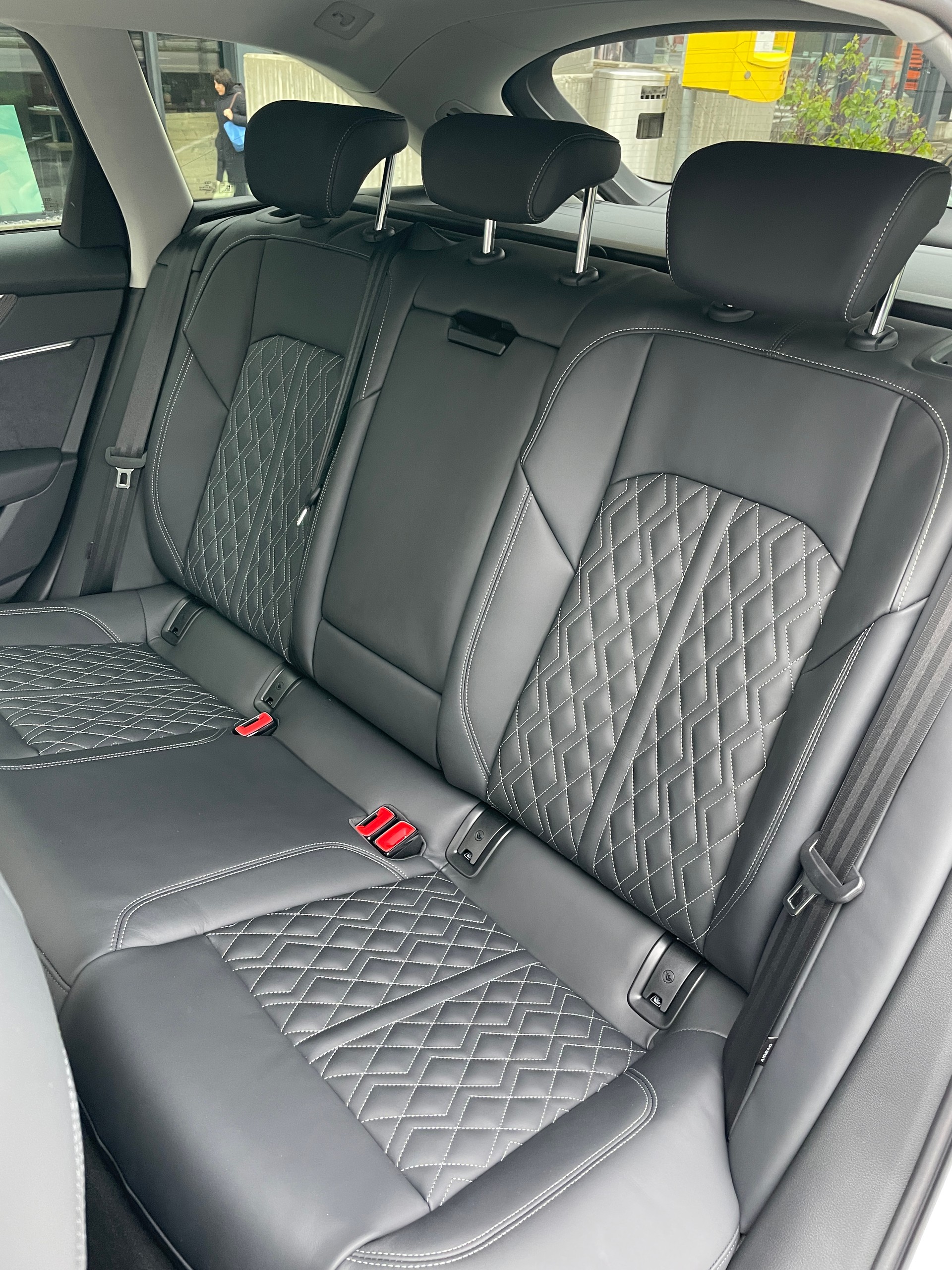 AUDI A6 Avant 55 TFSIe Sport quattro S-tronic-image-14