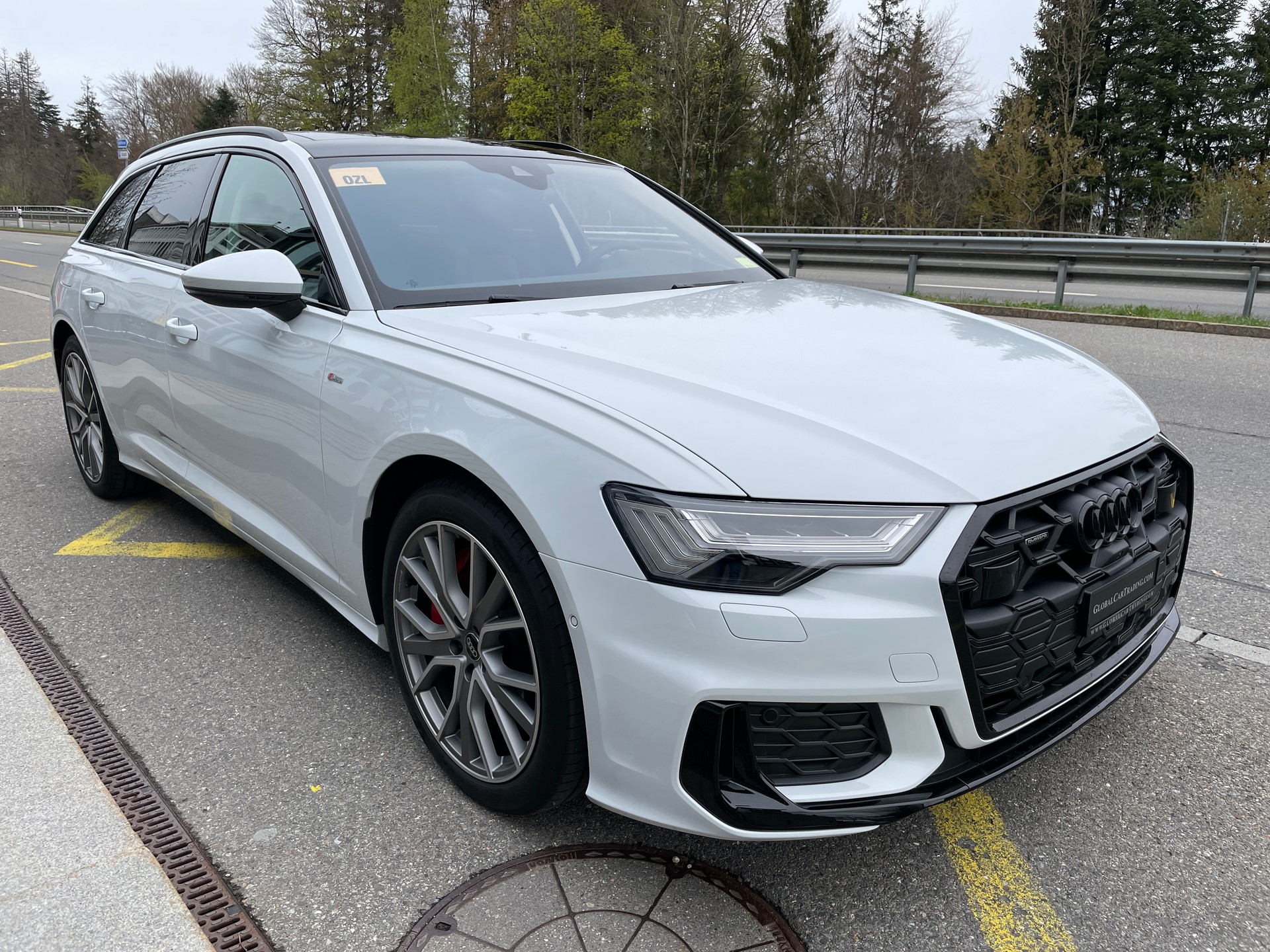 AUDI A6 Avant 55 TFSIe Sport quattro S-tronic-image-2