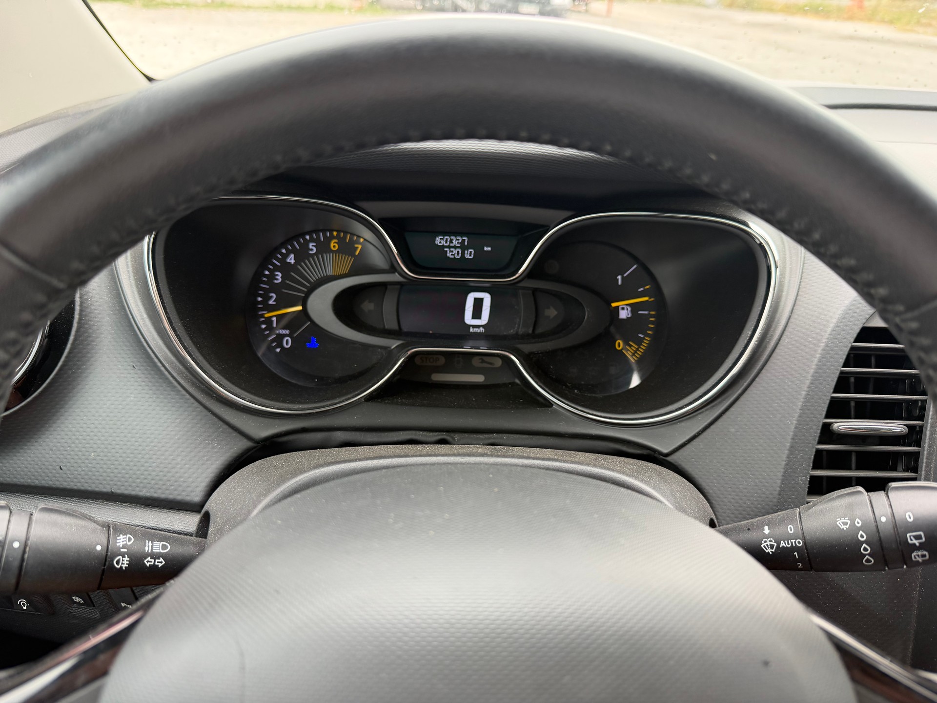 RENAULT Captur 0.9 12V Privilège-image-6