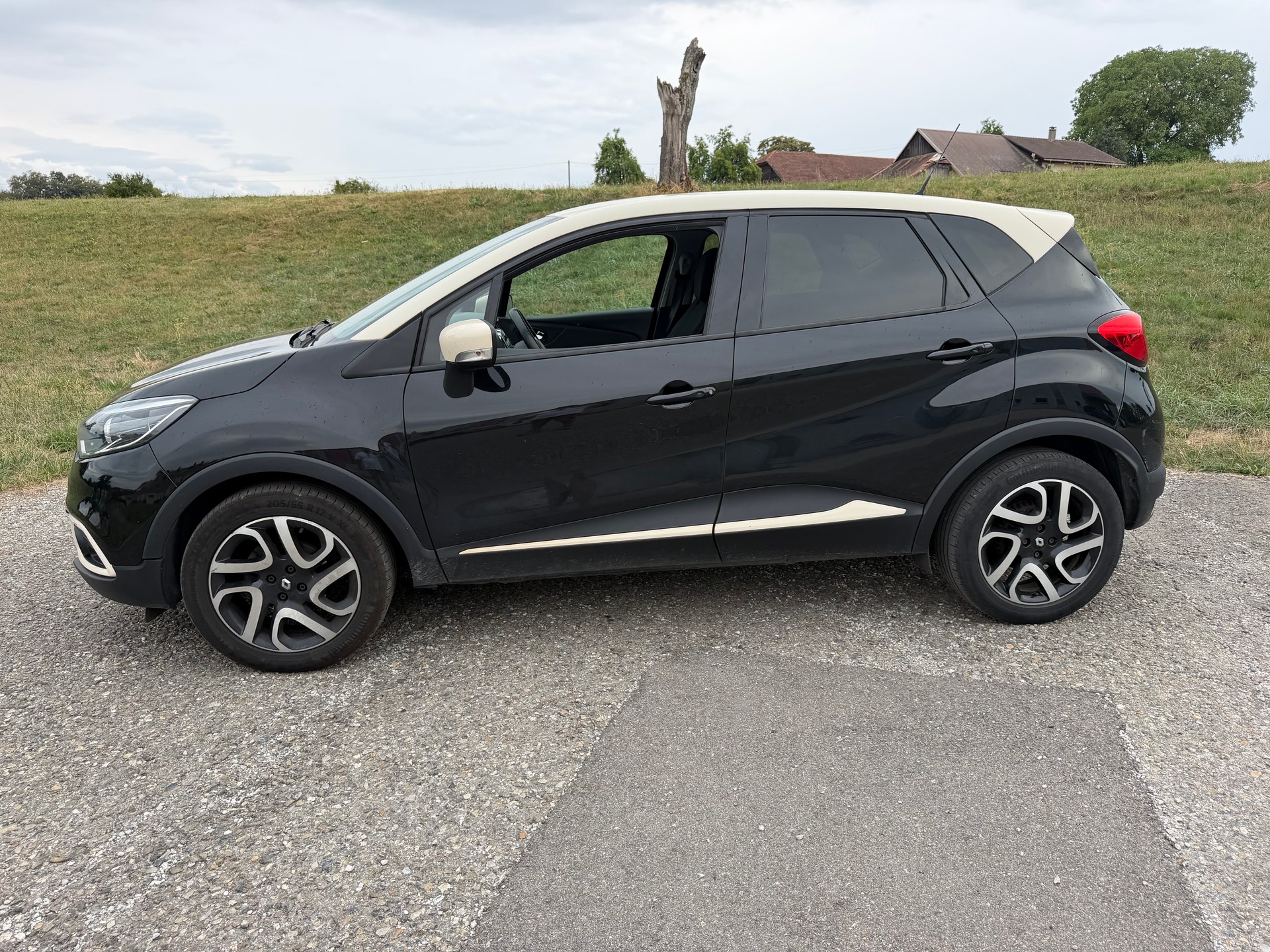 RENAULT Captur 0.9 12V Privilège-image-9
