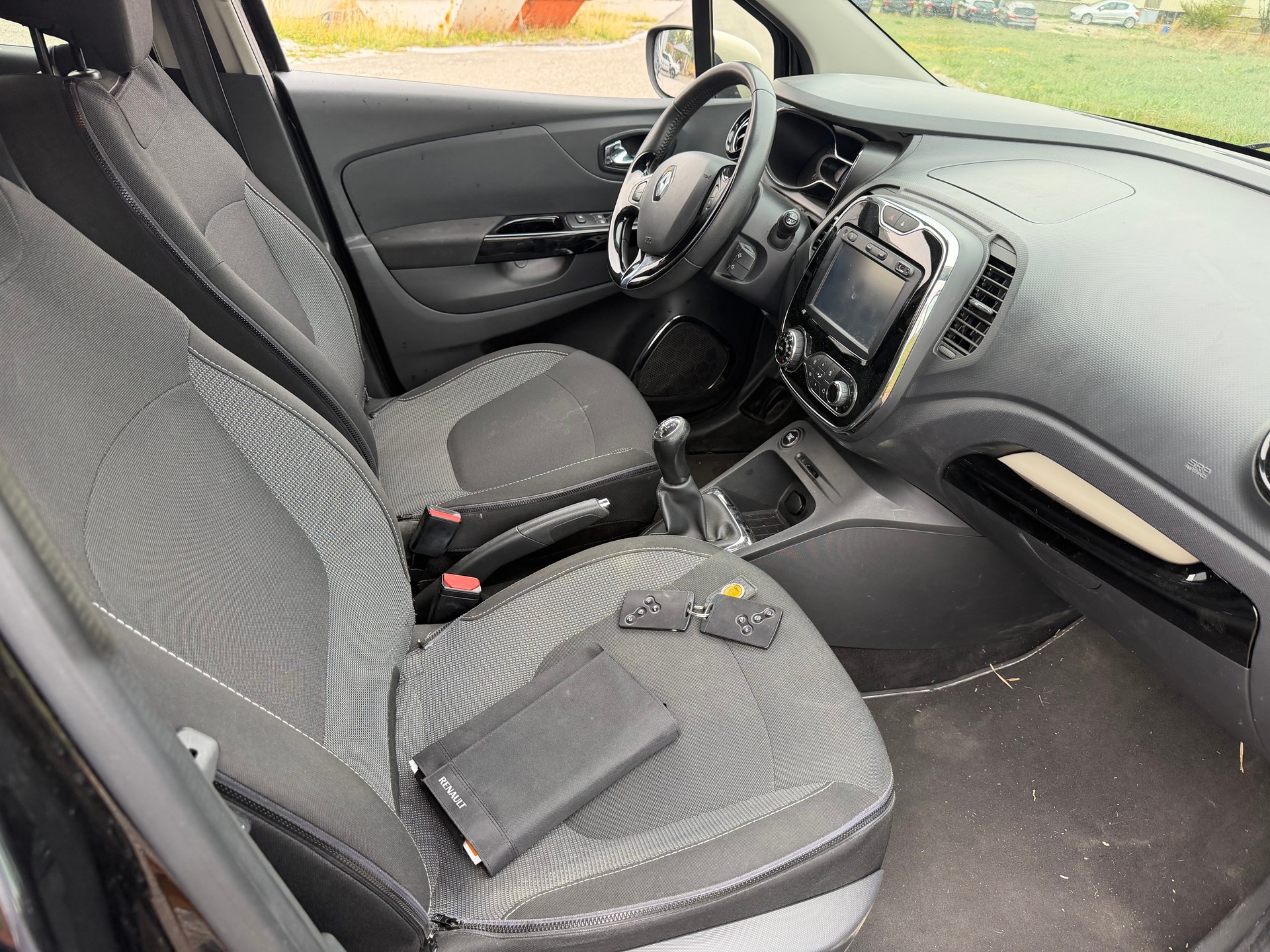 RENAULT Captur 0.9 12V Privilège-image-11