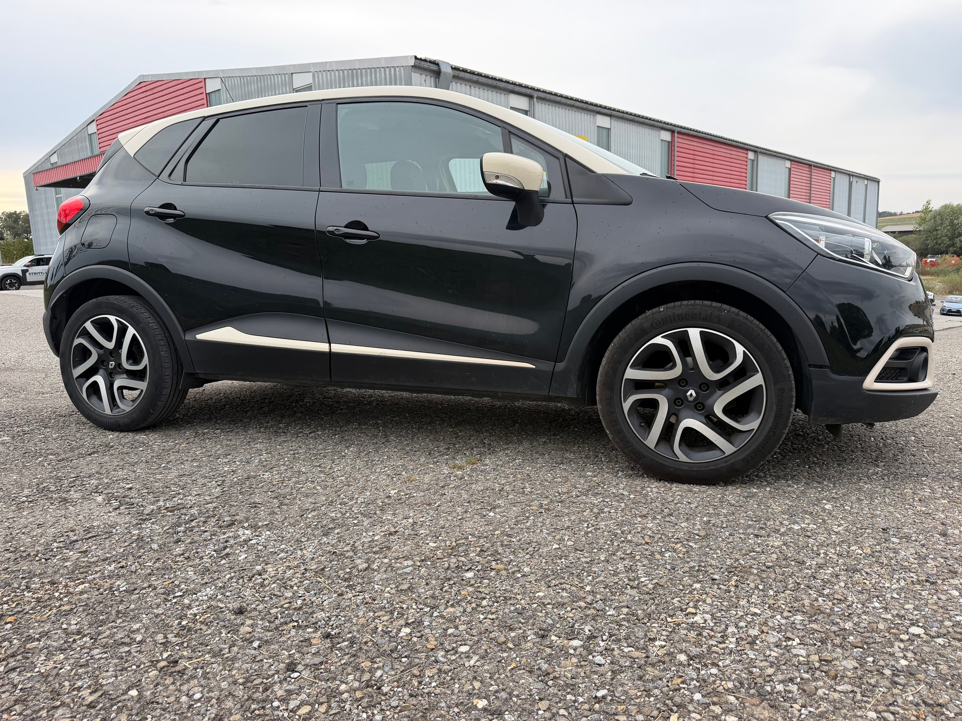 RENAULT Captur 0.9 12V Privilège-image-10