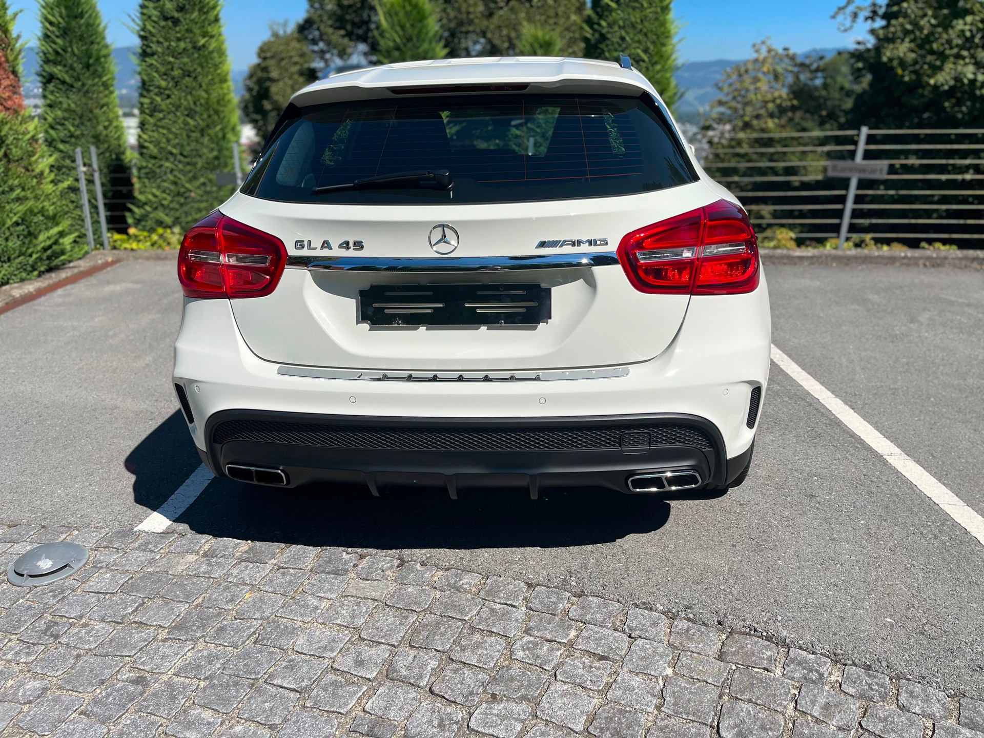 MERCEDES-BENZ GLA 45 AMG 4m-image-3
