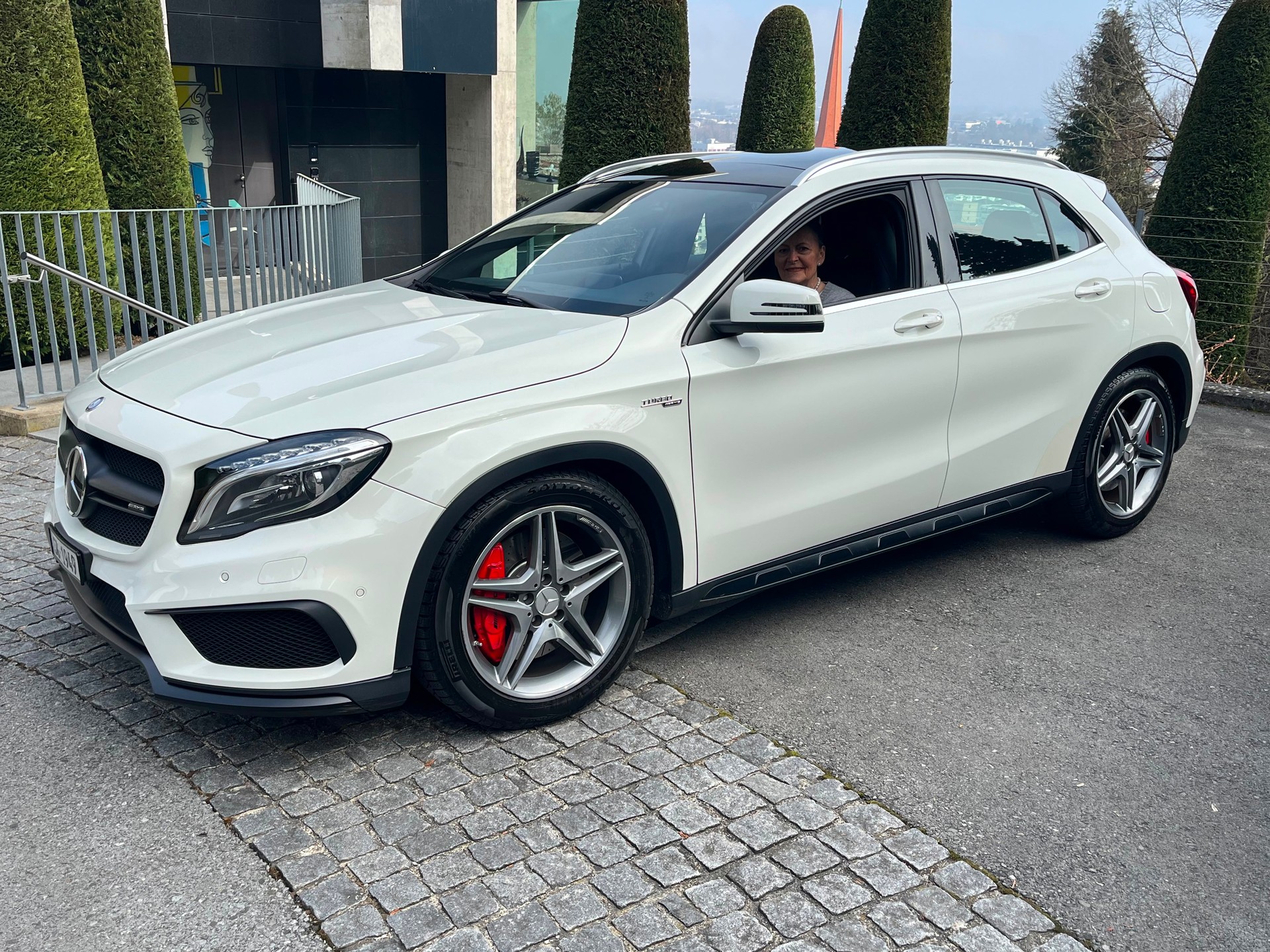 MERCEDES-BENZ GLA 45 AMG 4m-image-0