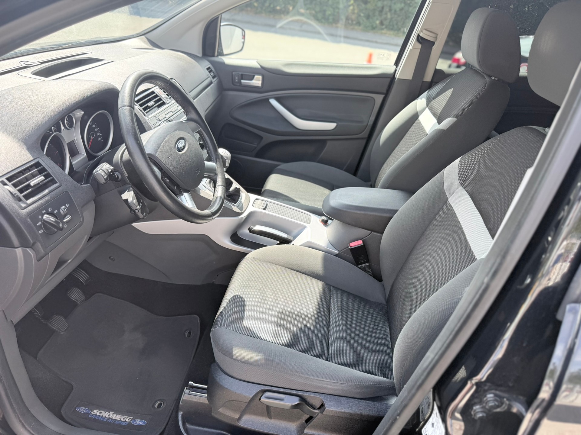 FORD Kuga 2.0 TDCi Carving 4WD-image-15
