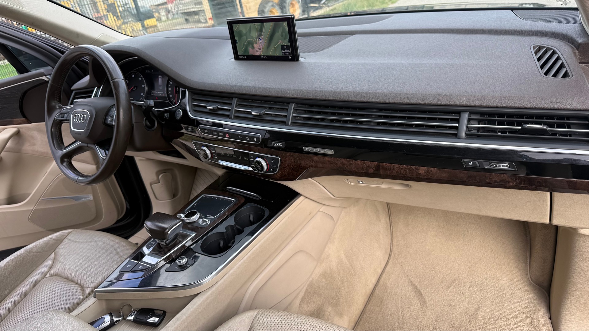 AUDI Q7 3.0 TDI-image-12