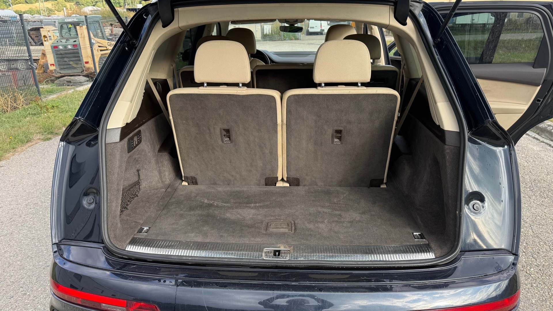 AUDI Q7 3.0 TDI-image-10