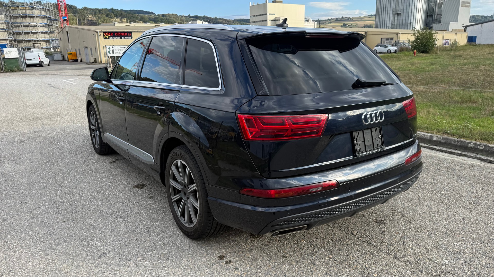 AUDI Q7 3.0 TDI-image-4