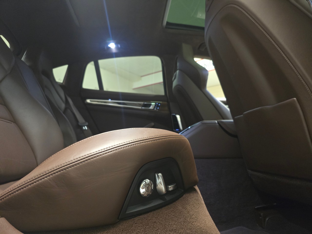 PORSCHE Turbo-image-9