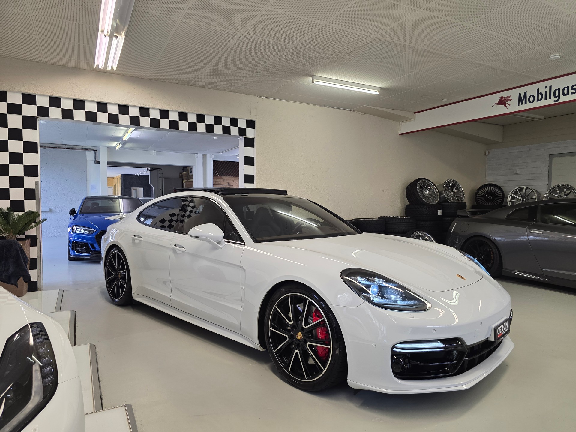 PORSCHE Turbo-image-0